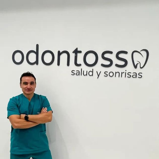 Odontoss instalaciones y personal clínica Antequera