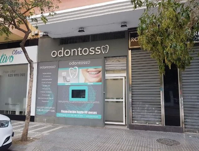 Odontoss instalaciones y personal de la clínica Galvez