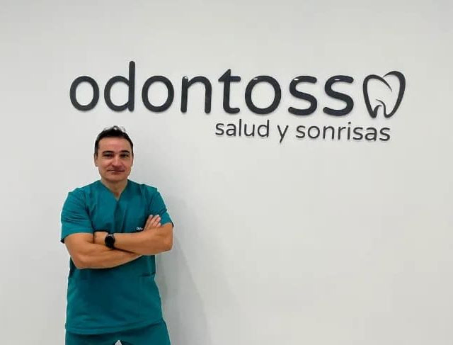 Odontoss instalaciones y personal clínica Antequera